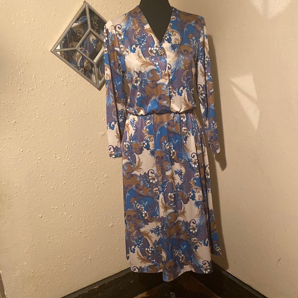 Vintage women’s stretchy dress size 8